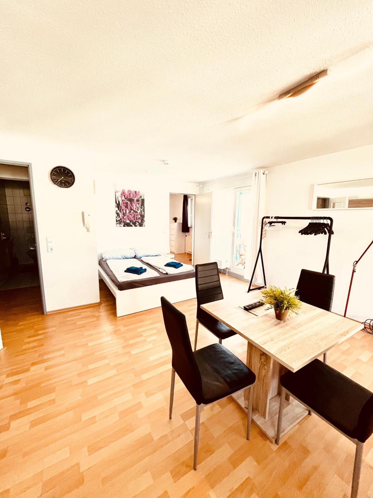 Outletcity Apartment Ferienwohnung Metzingen Metzingen  Exteriör bild